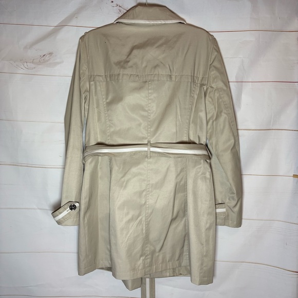 Michael Kors Beige Double-Breasted Trench Coat - Picture 6 of 8